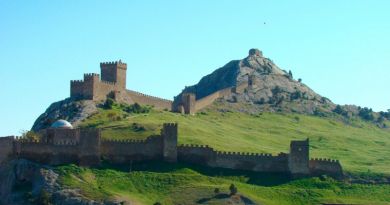 Экскурсии в Генуэзскую крепость в Судаке из Гаспры 2023