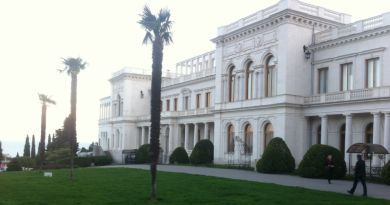 Авто-пешеходная экскурсия из Алупки (фото 2)