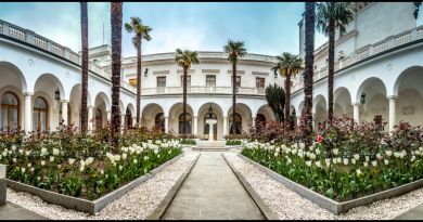 Экскурсии в Итальянский дворик в Ливадийском дворце из Гаспры 2024